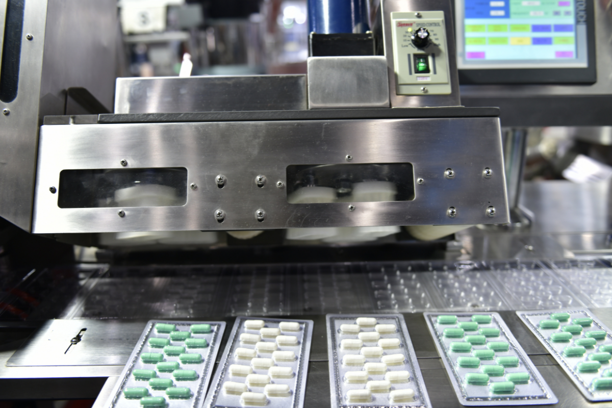 pharmaceutical blister packaging production line, pharma packaging warehouse blister foil, pharmaceutical packaging supply chain, blister foil pharmaceutical factory, medicine packaging manufacturing line