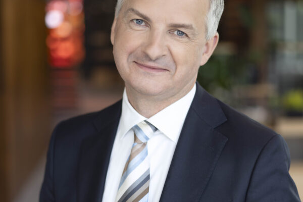 AstraZeneca zwiększa inwestycje w Polsce, rozwijając działalność badawczo-rozwojową i kompetencje biofarmaceutyczne.