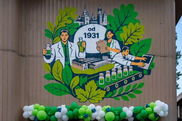 Jubileuszowy mural z okazji 95-lecia krakowskiej fabryki leków Teva przy ulicy Mogilskiej